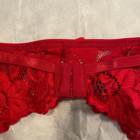 Fredericks of Hollywood Garterbelt - Picture 3 of 5